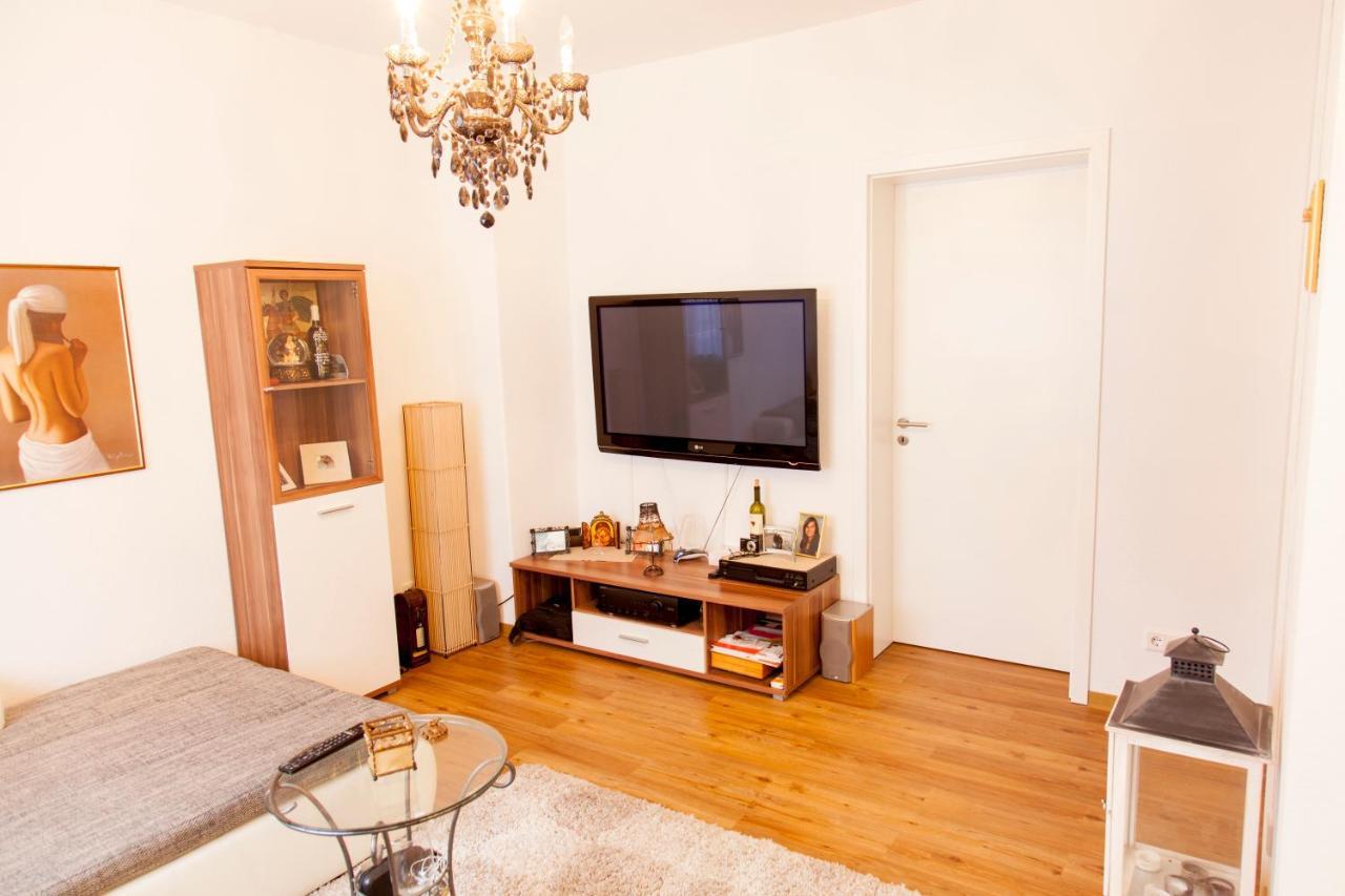 Zv2001 Private Apartments & Rooms Near Exhibition Ground Ганновер Экстерьер фото