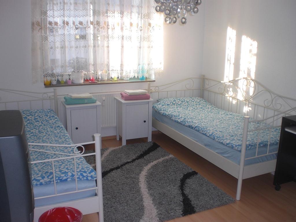 Zv2001 Private Apartments & Rooms Near Exhibition Ground Ганновер Номер фото